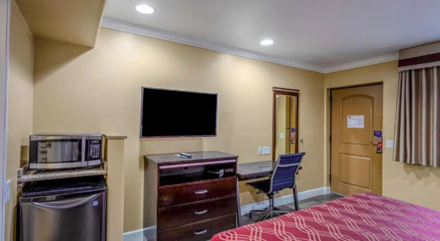 Номер Standard Motel 6 Carlsbad, CA - North Near Legoland