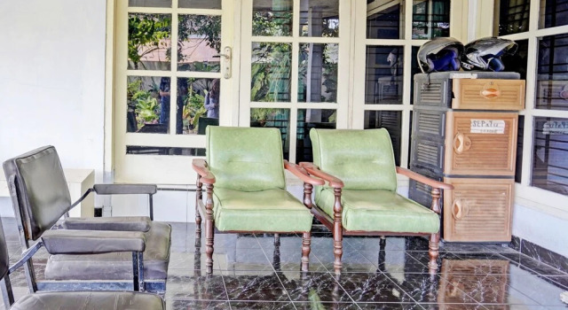 OYO Life 92937 Kost Putri Sarkara Syariah