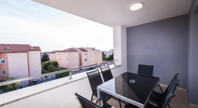 Апартаменты Apartments & Rooms Danivan Pool Villas - Off site breakfast available
