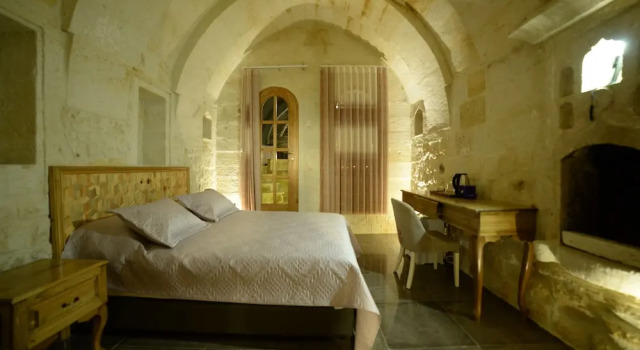 Полулюкс с балконом Crassus Cave Hotel