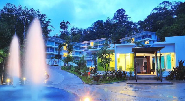The Trees Club Apartment