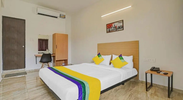 Itsy Hotels Flowers Park, Забронировать Отель Отели Насик 3 звезды, 3*