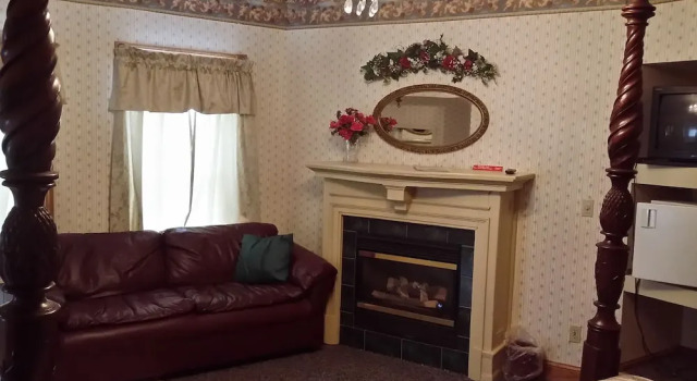 Premium Suite Chestnut Charm Bed & Breakfast