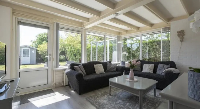 Welcoming Bungalow With Garden