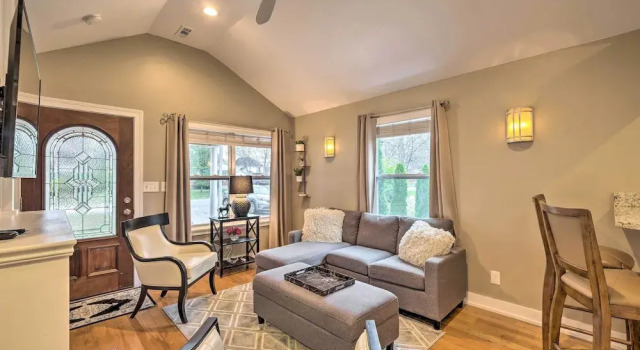 Luxe Lyndon Home < 11 Mi to Dtwn Louisville!, Rezerwuj Dom wakacyjny Hurstbourne 