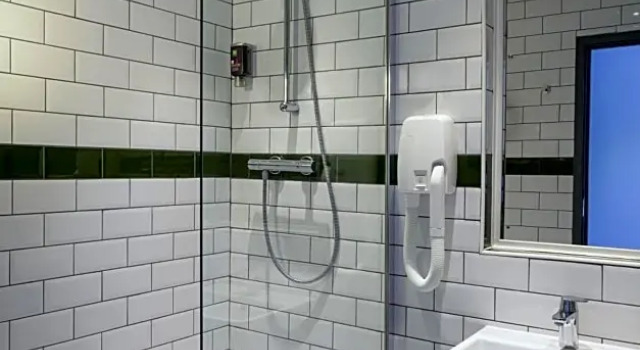 Четырёхместный номер Standard Ibis Styles London Walthamstow Hotel