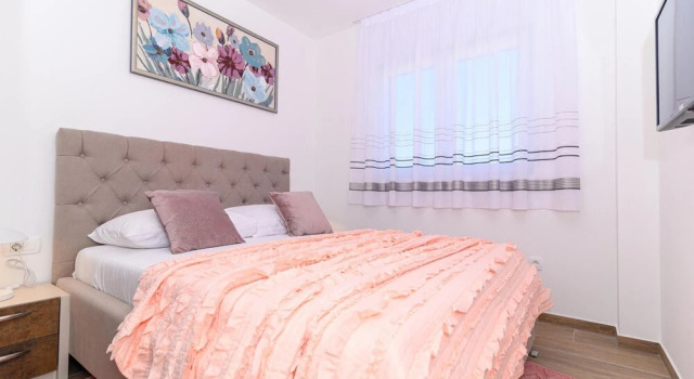Beautiful Apartment in Seget Donji With Wifi and 2 Bedrooms