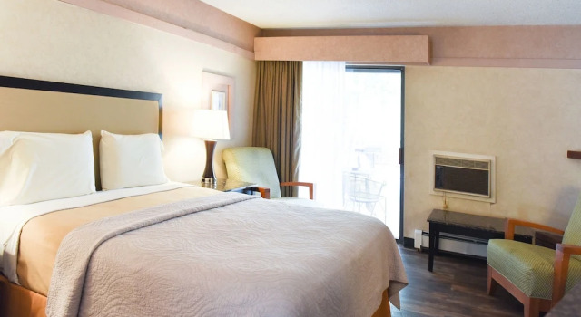 Двухместный номер Standard с видом на реку Argo Inn and Suites