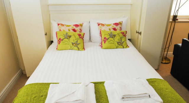 Your Stay Bristol Cotham Lawn