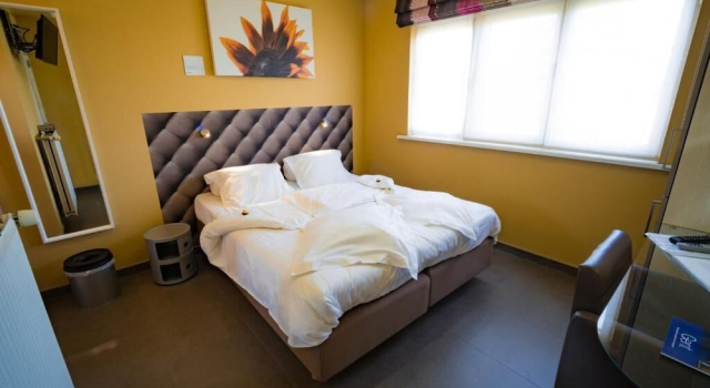 Suro Bed and Breakfast, Забронировать Отель «постель и завтрак» Отели Гента с завтраком, рядом с STAM Ghent City Museum, Завтраки