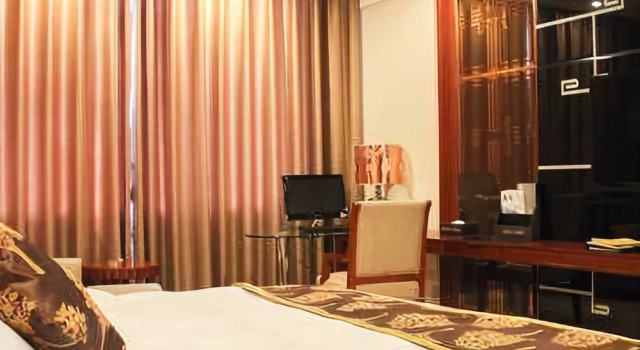 Jinheconifer Hotel, Rezervovat Hotel Hotely v Loudi s bazénem, Bazén