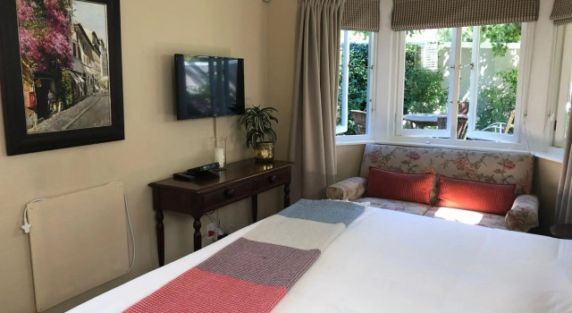 Doris Cottage, Забронировать Дом для отпуска Отели Cape Peninsula с бассейном, Бассейн