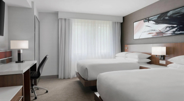 Четырёхместный люкс c 1 комнатой Delta Hotels by Marriott Burlington