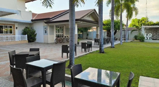 Семейный номер Standard с 3 комнатами с видом на сад Ambiens Place Residential Hotel