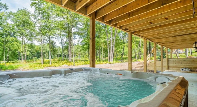 Sawin' Logs by Taylor Made Deep Creek