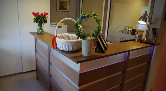 Spoton Hostel & Sportsbar, Забронировать Хостел Центр Гетеборг, рядом с Carlanderska Hospital