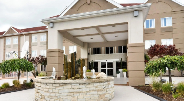 Holiday Inn Express Hotel & Suites Port Clinton-Catawba Island, an IHG Hotel, Buchen Sie Hotel Port Clinton Ohio