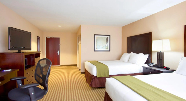 Четырёхместный номер Standard Pike Inn Le Roy - Bloomington Southeast Area
