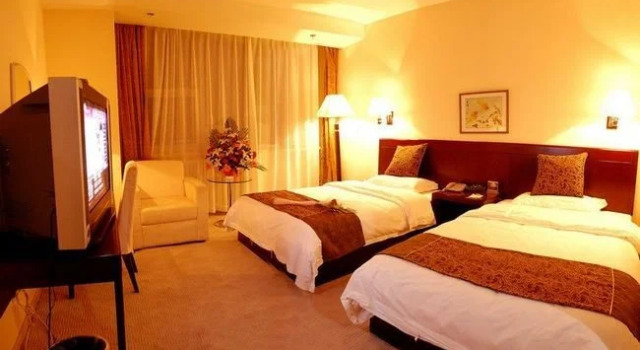 Dong Da Holiday Hotel, Book Hotel Hohhot Inner Mongolia