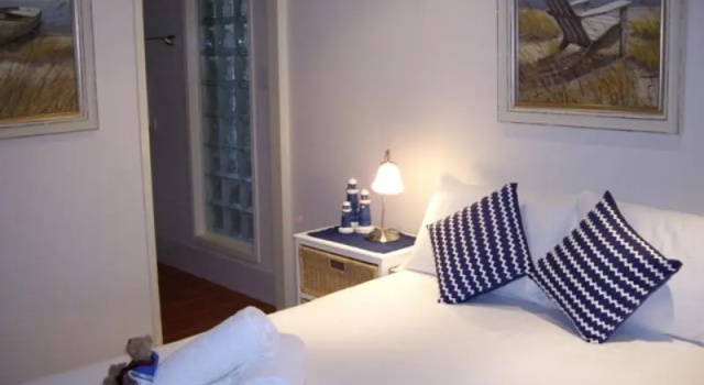 Alexander Lakeside Bed & Breakfast, Buchen Sie Hotel Hotels in Queensland mit Parkplatz, Parkplätze