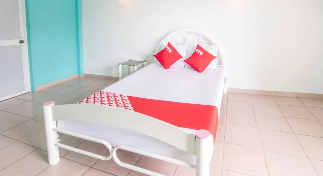 Двухместный люкс Deluxe OYO Hotel Estacion,José Cardel,Parque Central Revolución