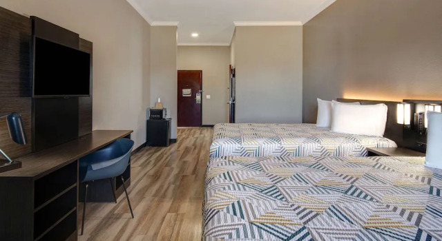 Четырёхместный номер Standard Motel 6 Fort Worth, TX – I-35 & I-20