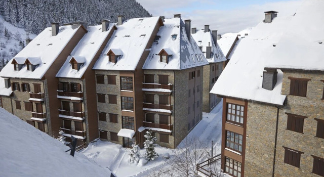Val de Ruda Luxe 24 by FeelFree Rentals, Забронировать Отель Бизнес-отели Наут-Аран, 4* 5*