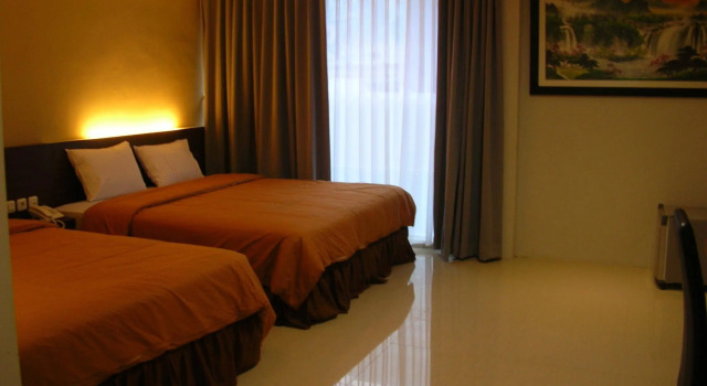 Villa Diamond, Book Villa Parompong West Java