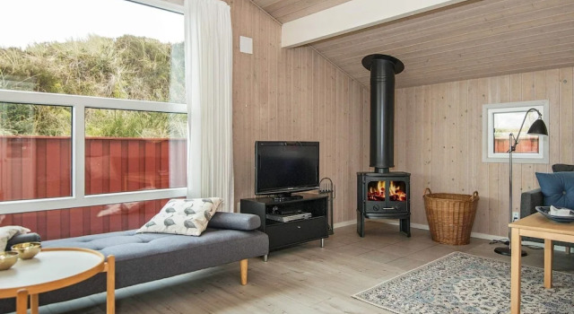 Lavish Holiday Home in Henne With Sauna, Book Hotel 3-stjernede hoteller i Henne, 3*