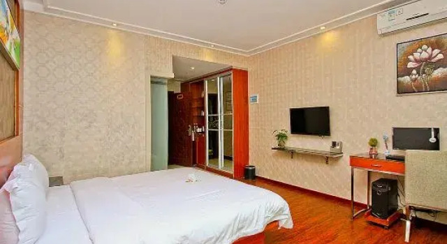 Shenzhen Xinbaosheng Hotel (Dalang), Rezerwuj Hotel Hotele w Shenzhen z parkingiem, Parking