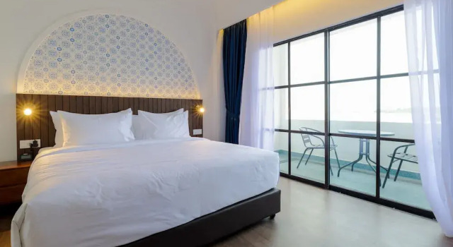 Двухместный номер Standard с балконом The Lisbon Melaka, Trademark Collection by Wyndham