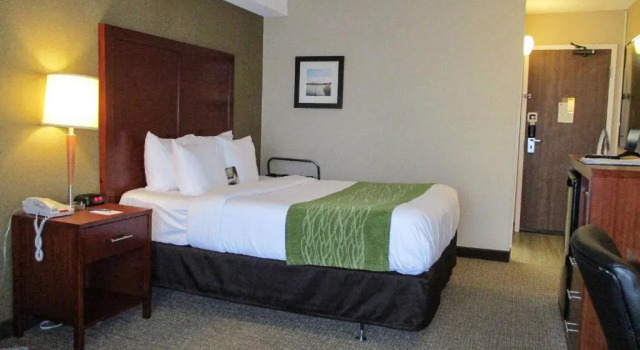 Номер Standard Comfort Inn Dartmouth