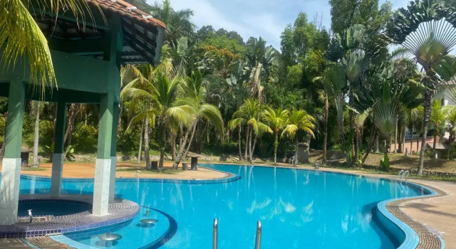 Apartmán Teluk Batik Holiday Apartment