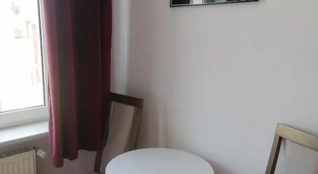 Hostel Tulip - Pokój 7 ze wspólną łazienką i kuchnią, Prenota Ostello Ostelli a West Pomerania, Ostello