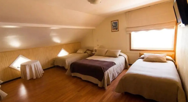 Hotel Terrazas Express, Забронировать Отель Отели Пуэрто-Варас с парковкой, рядом с Pablo Fierro Museum, Парковка