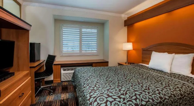 Номер Standard Days Inn & Suites by Wyndham Antioch