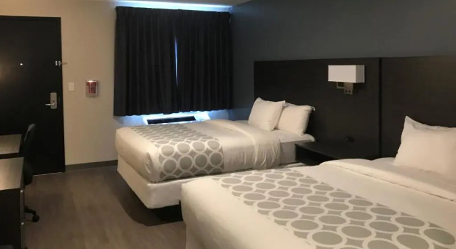 Двухместный номер Deluxe Howard Johnson by Wyndham Thunder Bay