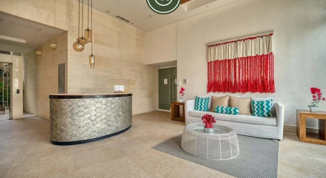 Апартаменты Oceanfront 2 BR Condo - Beach - Restaurant - Gym