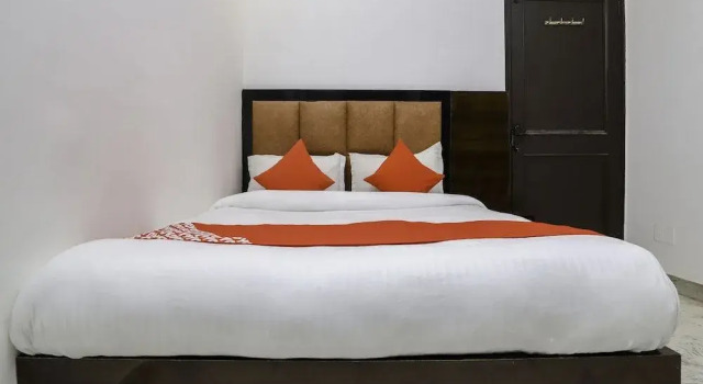 Hotel Great Shiva Dlx By OYO Rooms, Забронировать Отель Пахар-Ганж Нью-Дели, рядом с Рынок Садар-Базар
