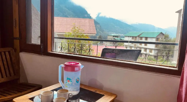 Hotel Solitaire - With Best View of Mountains