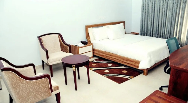 Люкс Business с балконом Georgetown Hotel