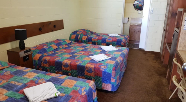 Commercial Hotel, Book Hotel Hoteller og overnatningssteder i Charters Towers, Hotel