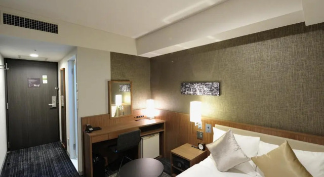 Двухместный номер Standard Four Points Flex by Sheraton Yokohama West