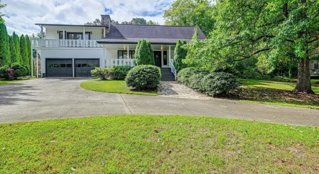 Коттедж Porch, Yard & Creek Access: Spacious Sylva Home!