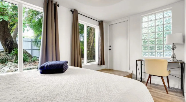 Modern & Fashionable Apartment w/Pool and Garden, Book Lejlighed Miami Beach Miami Beach