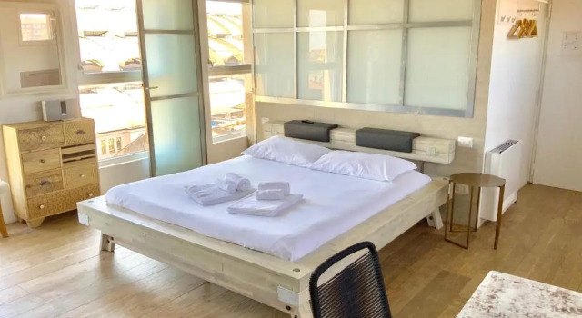 Luxury Studio Unique View Near Main Station