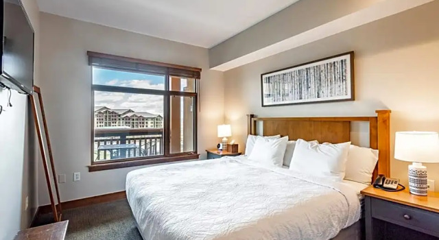 Номер Standard c 1 комнатой Unequalled Ski in Out, Next to Gondola, Sundial hotel room, Pool, Hot tub, Condo Nast Winner C316A
