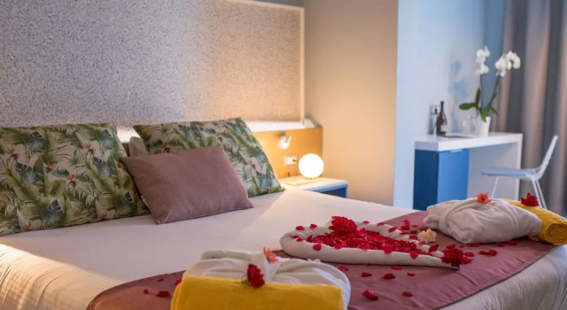 Трёхместный номер Deluxe с балконом Lindos Breeze Beach Hotel
