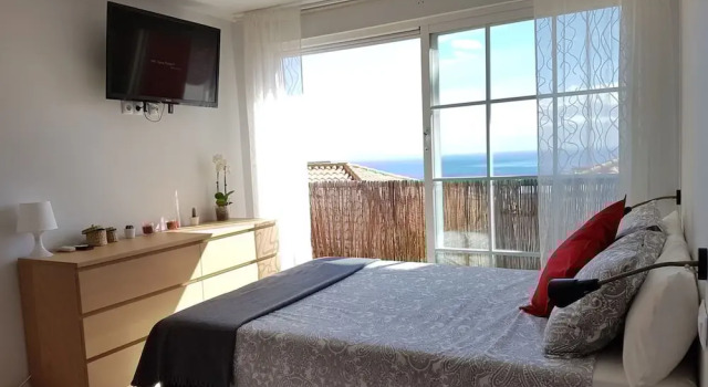 Апартаменты Peaceful Studio Apartment With Amazing Views