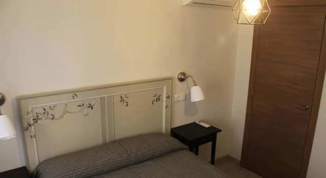 Madrid Rent 2, Забронировать Отель Латина Мадрид, рядом с Los Rápidos
